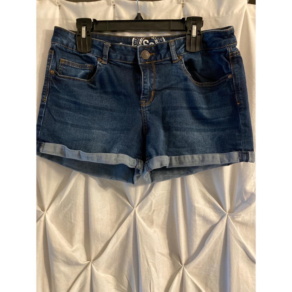 Juniors shorts size 15